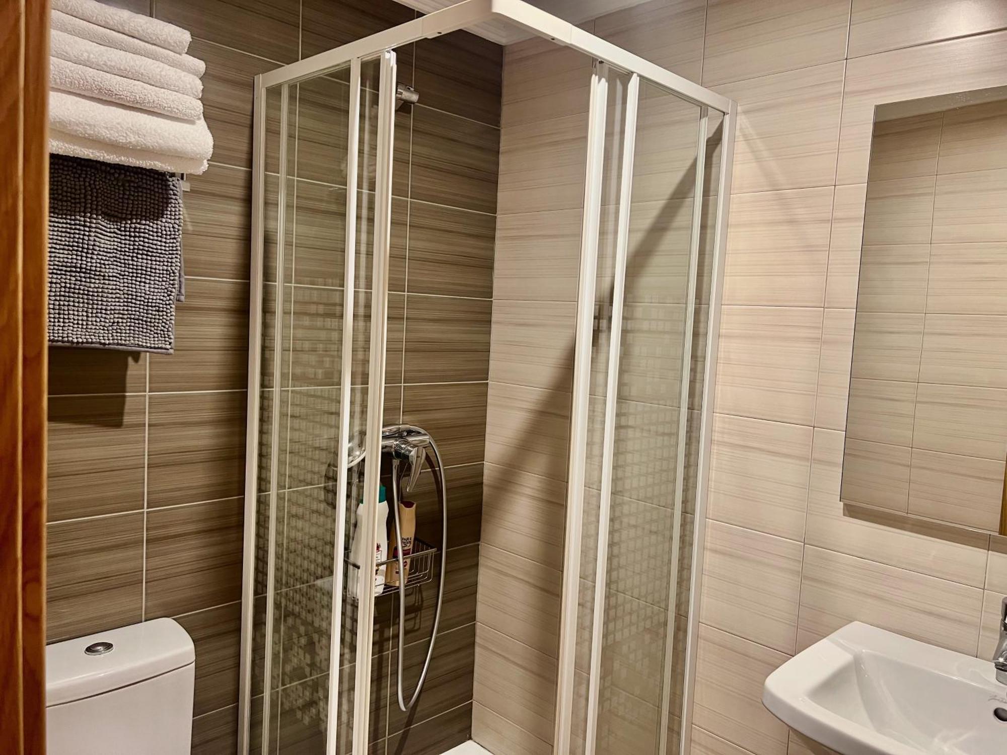 Apartamento Europa Prados Atenea Oviedo Dış mekan fotoğraf
